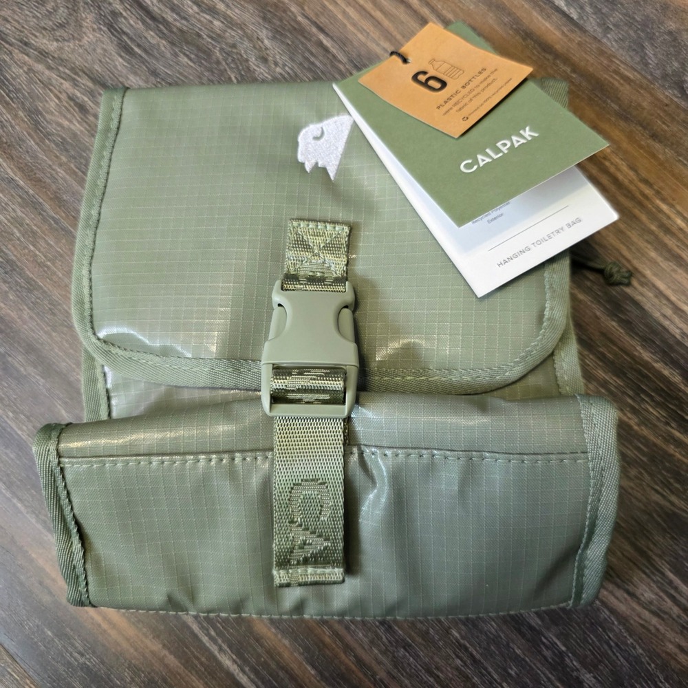 CALPAK Hanging Toiletry Bag Juniper Green Recycled Ripstop Travel Organizer NEW